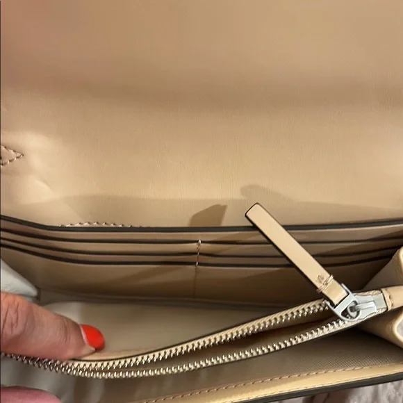 NWT Tory Burch Britten Stud Tan Clutch/wristlet/wallet - Picture 6 of 9